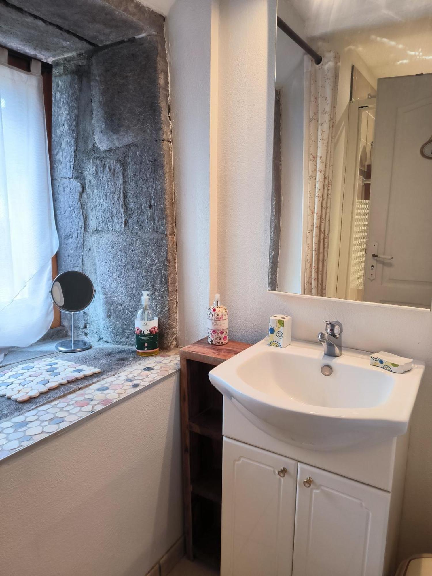 Gites Le Vieux Vinzelles Volvic Kültér fotó